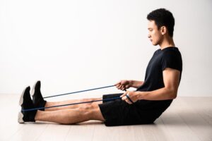 おすすめのチューブトレーニング6選！効果やチューブの選び方も解説